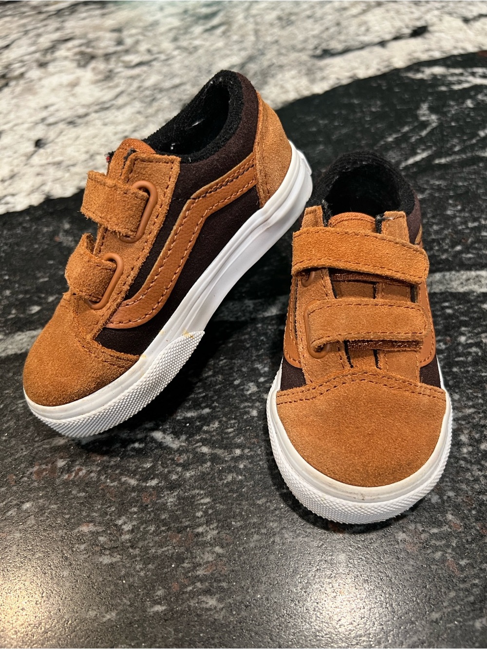 Vans Old Skool V Toddler Sneakers Brown Suede Hook & Loop Size 6